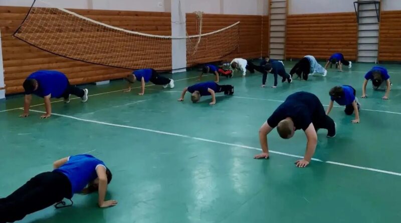 В школе прошла еженедельная акция «Зарядка со звездой»